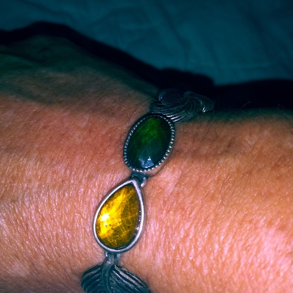 Vintage silver leaf with yellow and green stones - Picture 2 of 6